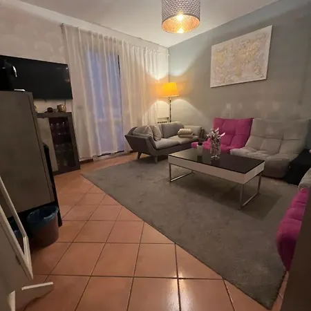 Hopper House Apartment