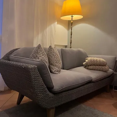 Apartment Hopper House *